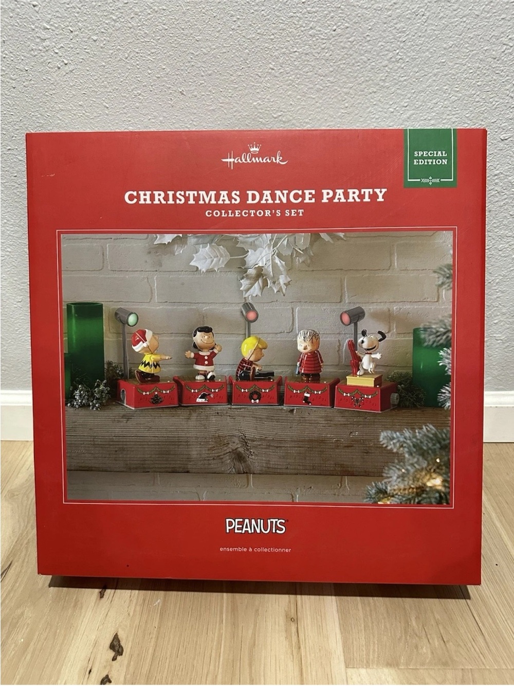 Hallmark  Peanuts Christmas Dance Party Collector's Set 2017 Special Edition NIB